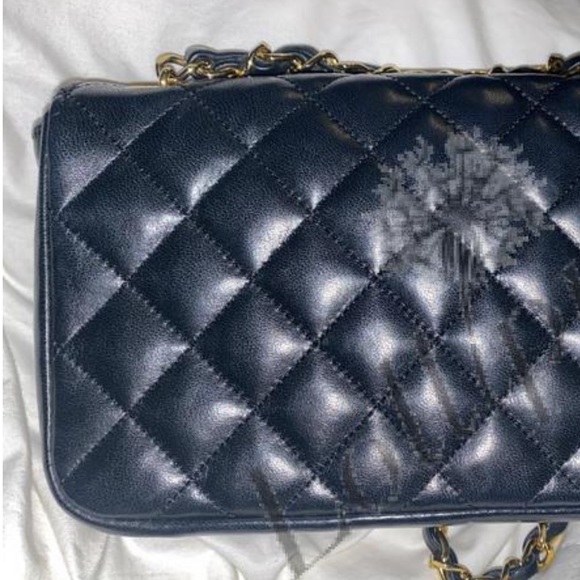 VINTAGE CHANEL MINI 24k gold hardware - Picture 5 of 10